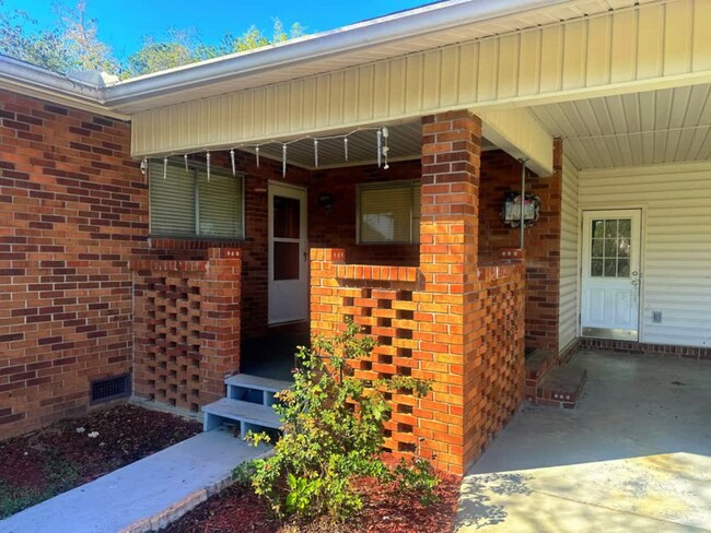 Building Photo - 2817 Caldwell Dr