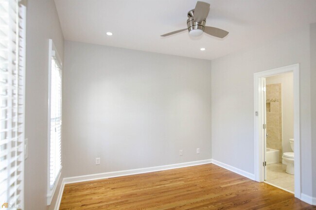 Building Photo - 1660 Briergate Dr