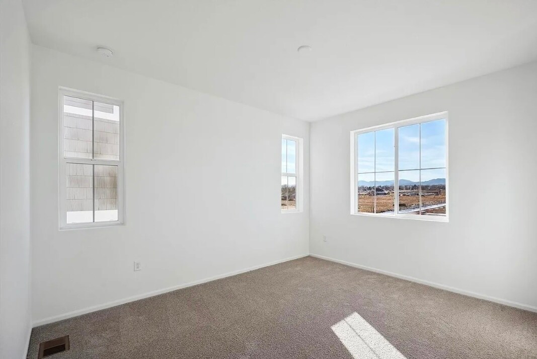 Building Photo - 2875 Taryn St