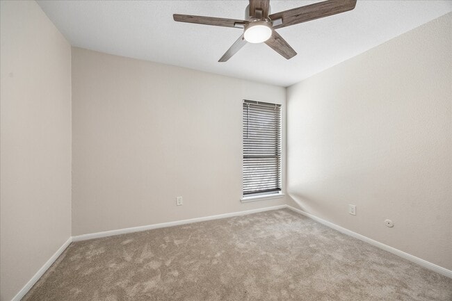 Building Photo - 5711 Sugar Hill Dr