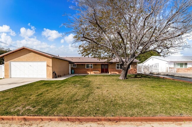 Building Photo - Beautiful 3 Bedroom Home in Norco