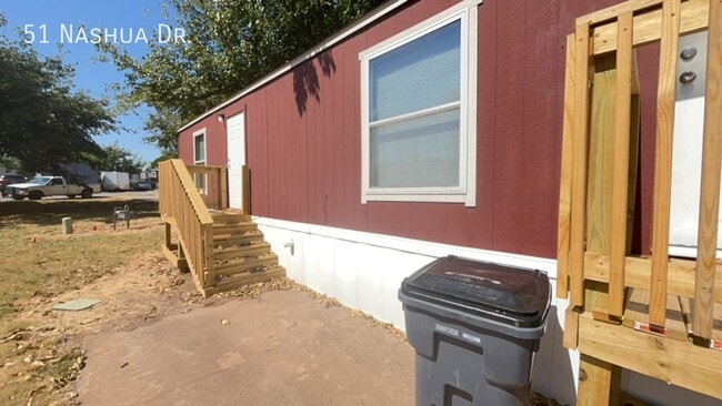 Building Photo - 51 Nashua Dr