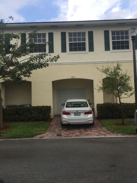 Building Photo - 283 SW 7th Ct