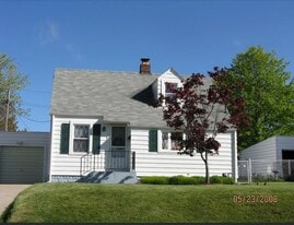 Building Photo - 814 E 37th St