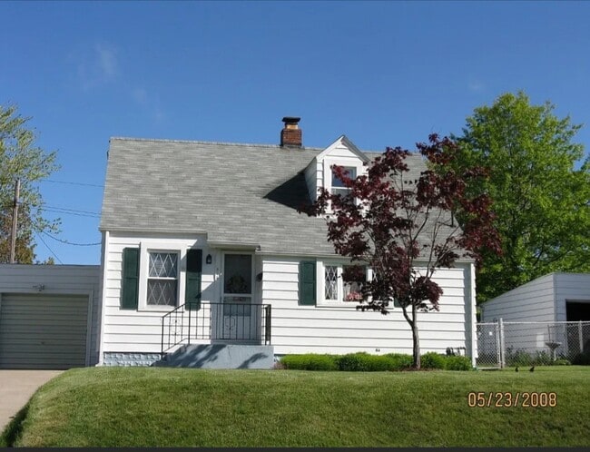 Building Photo - 814 E 37th St