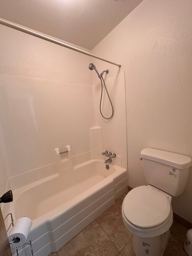 Building Photo - SE Visalia condo coming soon!