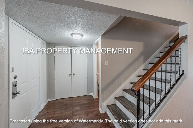 Building Photo - 1755 Farleigh Ct