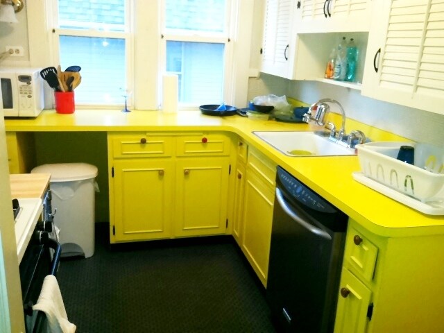 Building Photo - 2203 Bellfield Ave