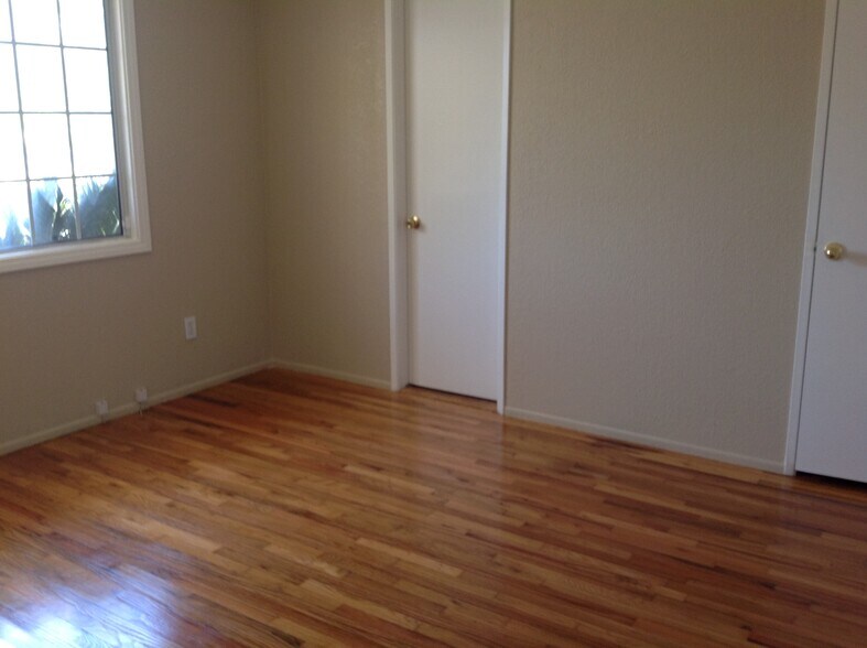 Building Photo - 16061 Placid Dr