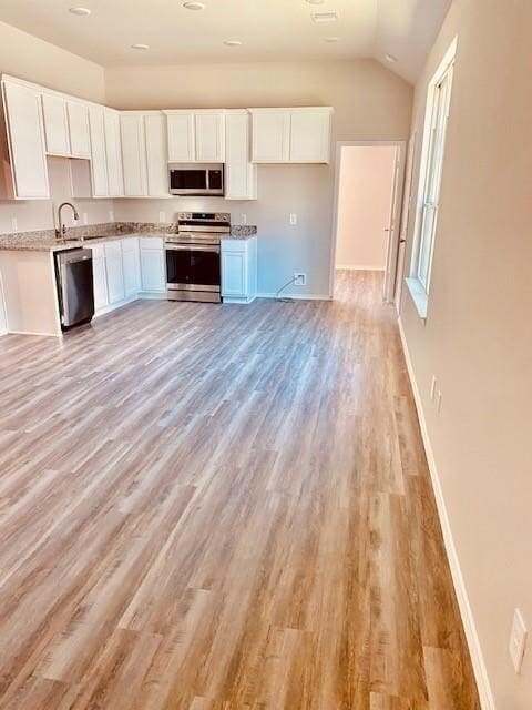 Building Photo - 11720 White Cedar St