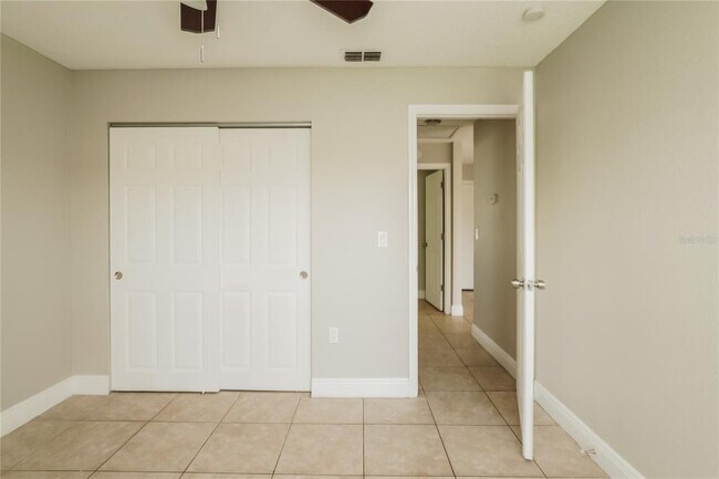 Building Photo - 441 Spike Ct