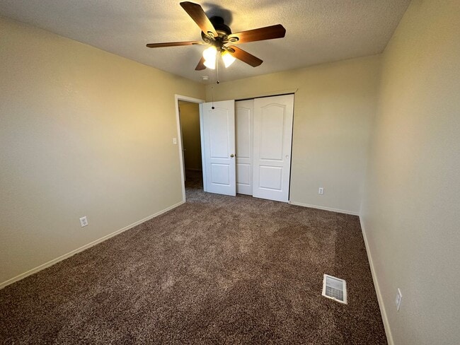 Building Photo - 760 Bear Grass Ct SW