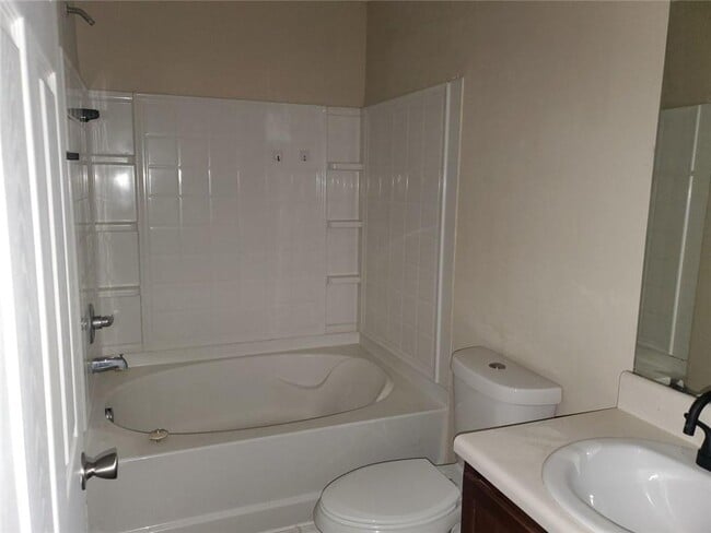 Building Photo - 11428 S Grove Dr