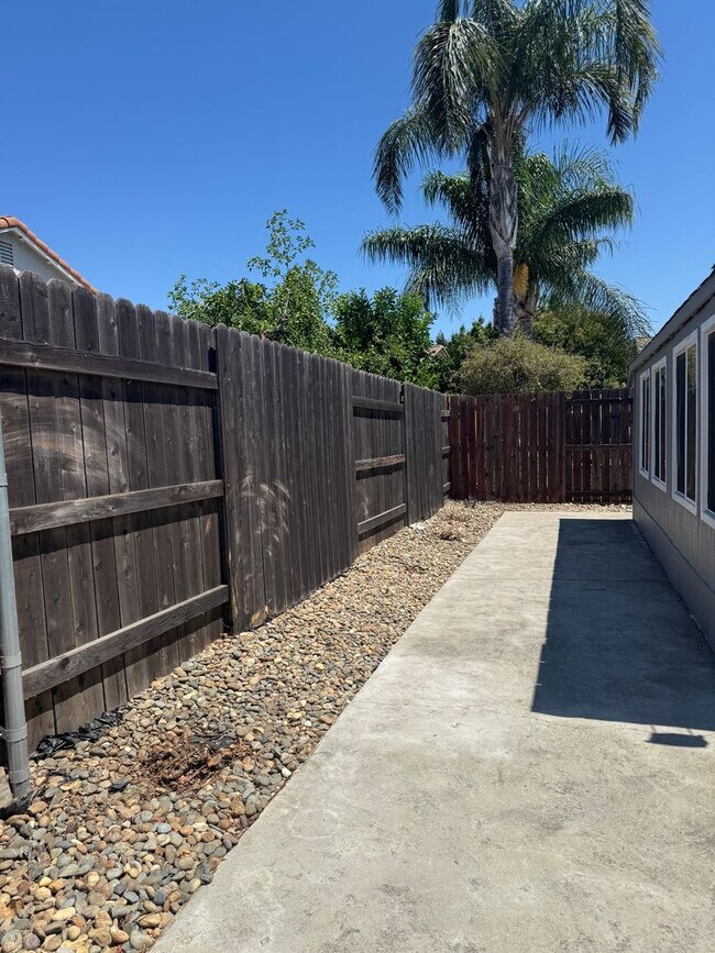 Building Photo - Beautiful 4-Bedroom Home with Solar, High ...