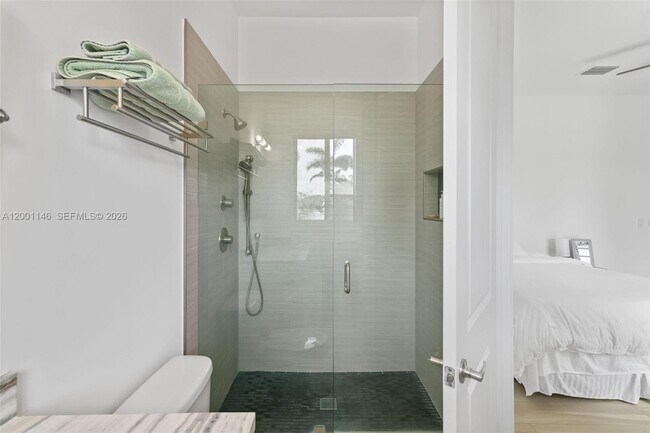 Building Photo - 14831 SW 93rd Ct