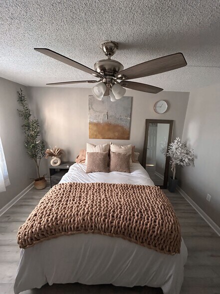 Building Photo - 5304 W Kennedy Blvd