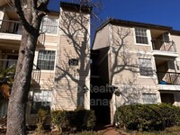 Building Photo - 1916 Lake Atriums Cir