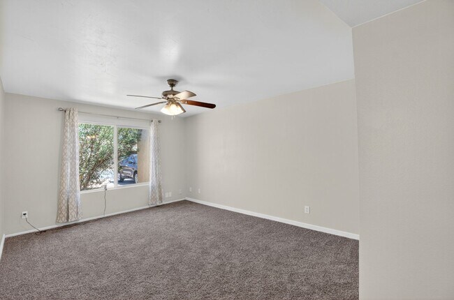 Building Photo - Modern Updated Tempe Townhome Near ASU & Downtown with Resort-Style Amenities