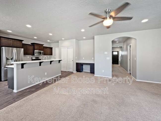 Building Photo - 34 N Mingus Ave