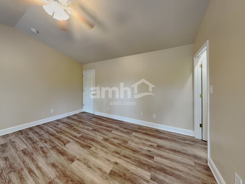 Building Photo - 9815 Waltham Ct