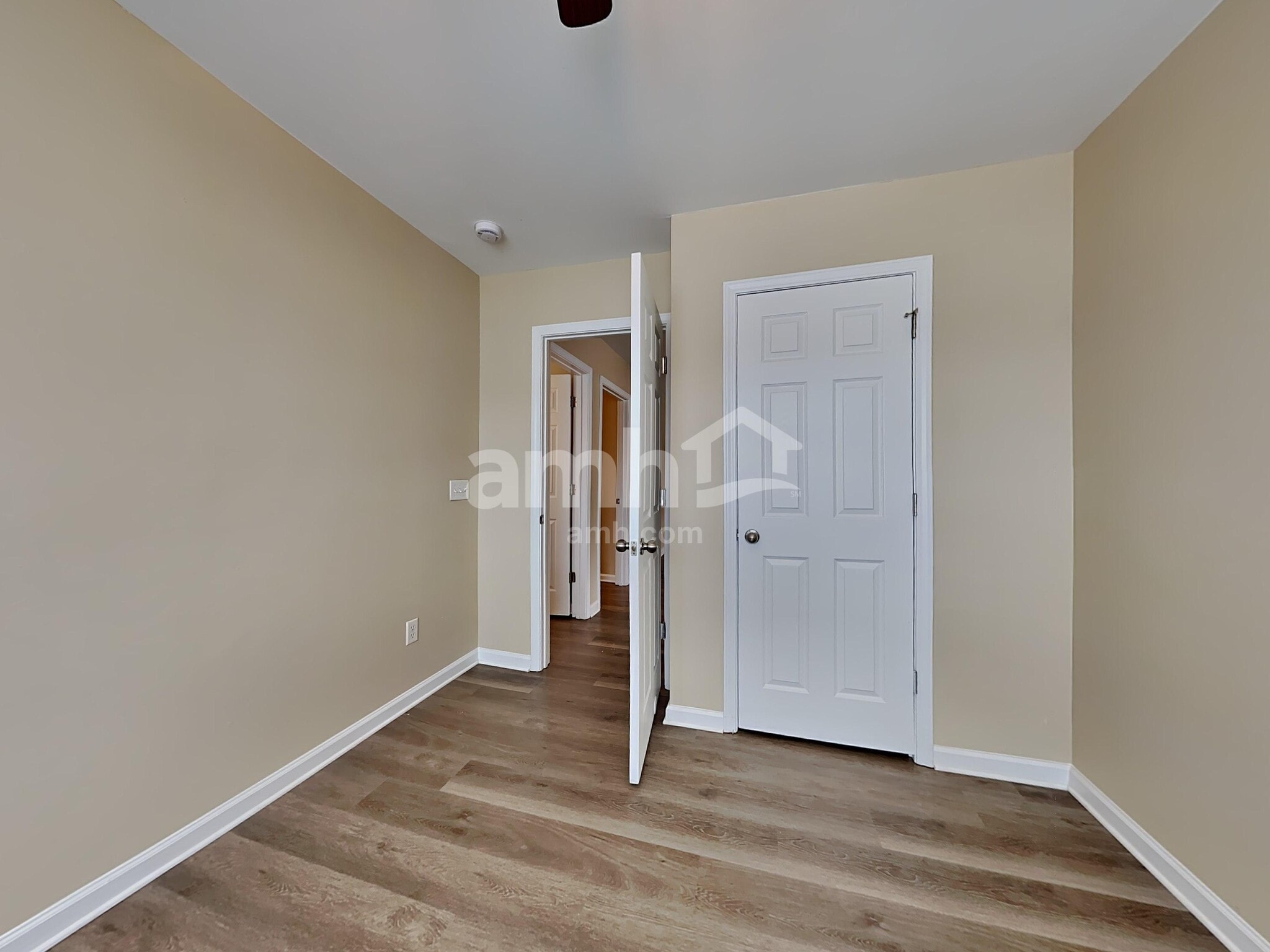 Building Photo - 4828 Pitkin Ave