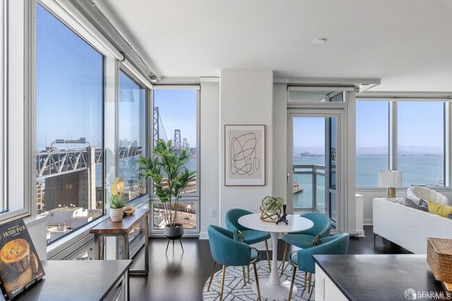 Building Photo - 501 Beale St