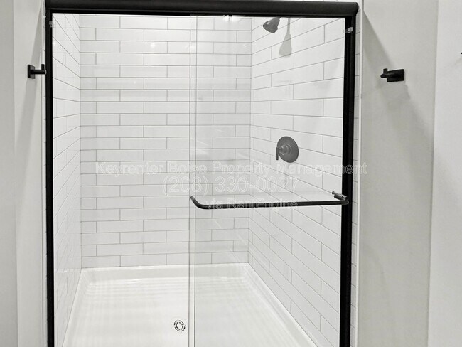 Building Photo - 160 S Koyukuk Ave