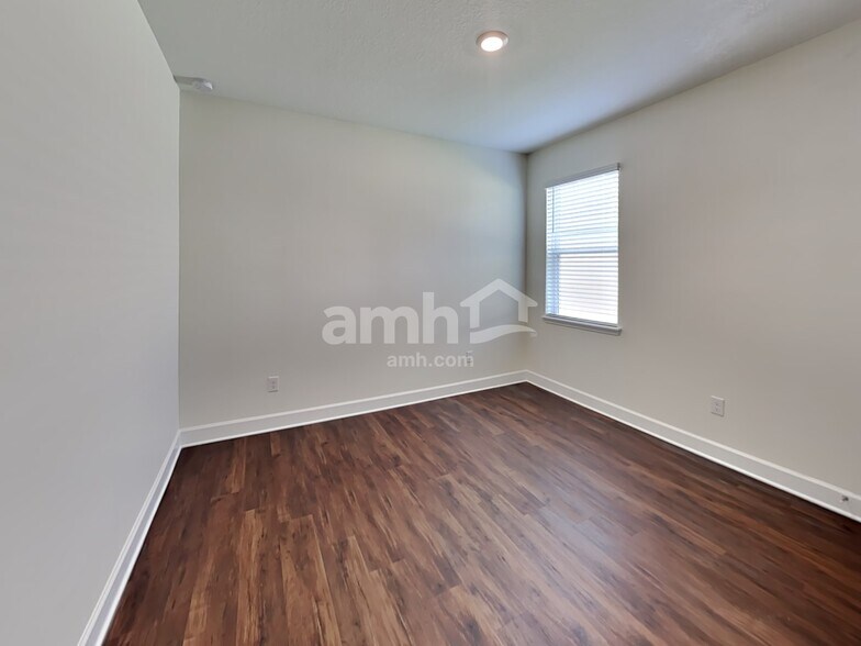 Building Photo - 33860 Night Lily Dr