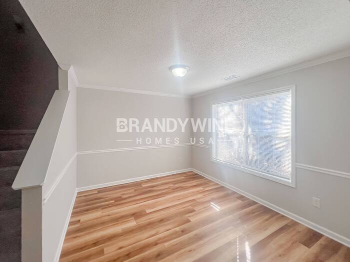 Building Photo - 7170 Ravenwood Ln