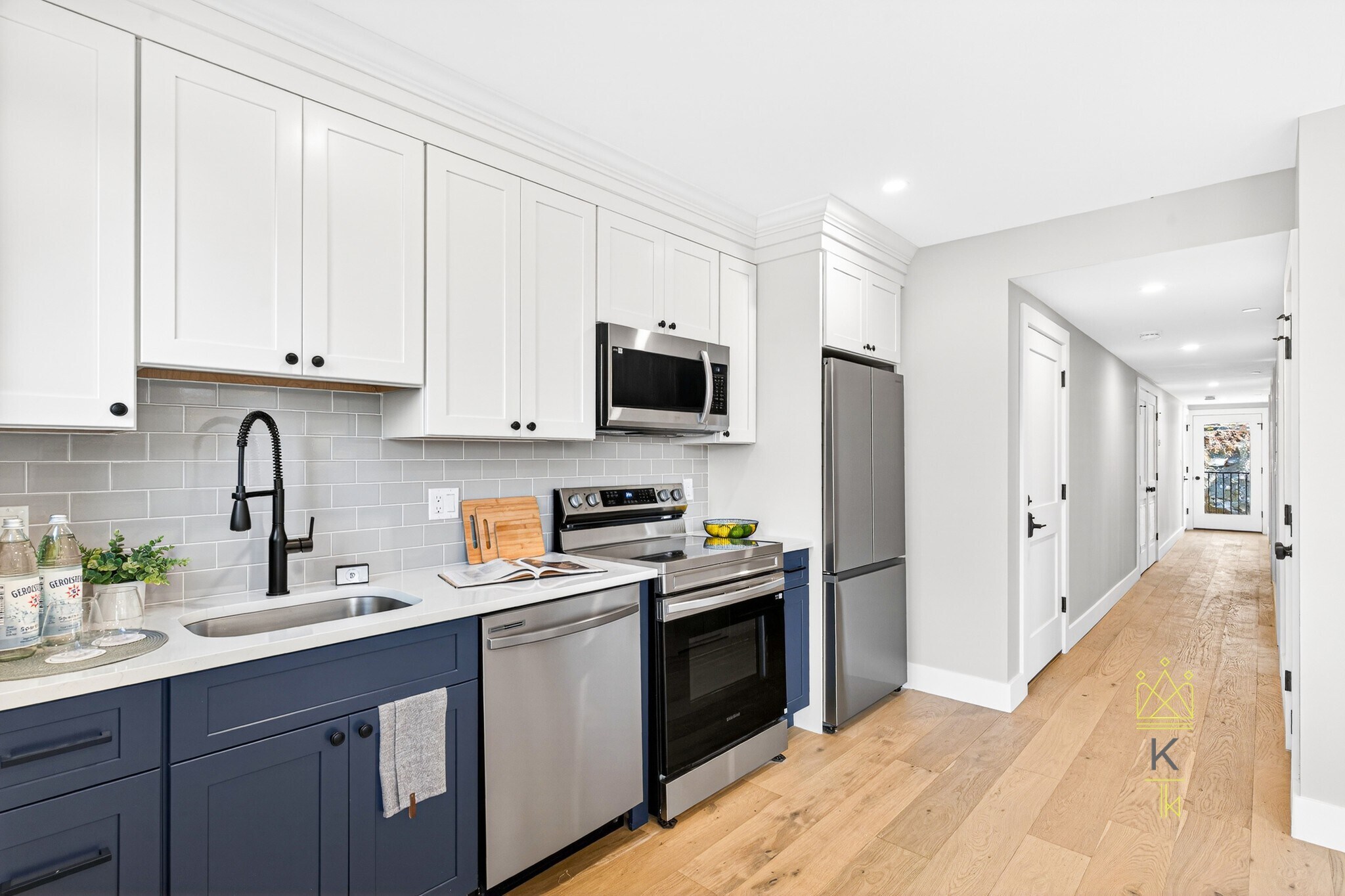 Building Photo - 584 Cambridge St