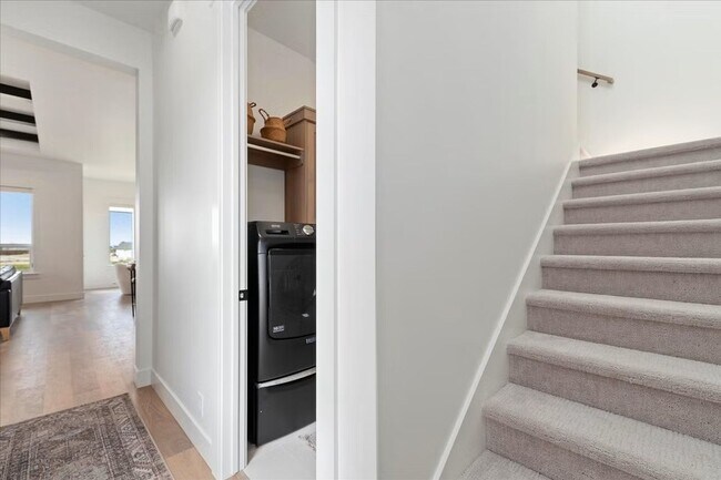 Building Photo - Brand new home stunning Valor Estates in Kuna