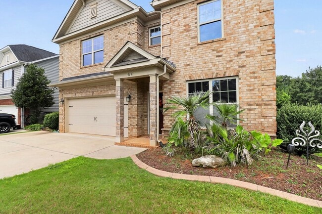Building Photo - 549 Daventry Ct