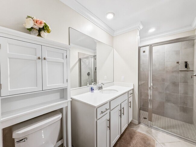 Building Photo - 5807 Double Eagle Cir