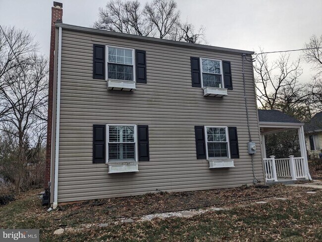 Building Photo - 4913 Lackawanna St