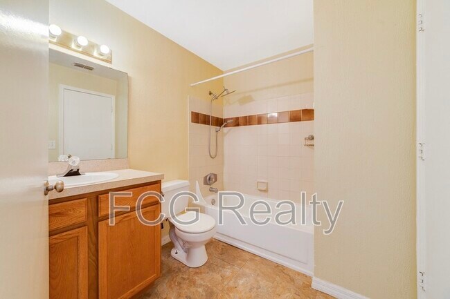 Building Photo - 6052 Westgate Dr