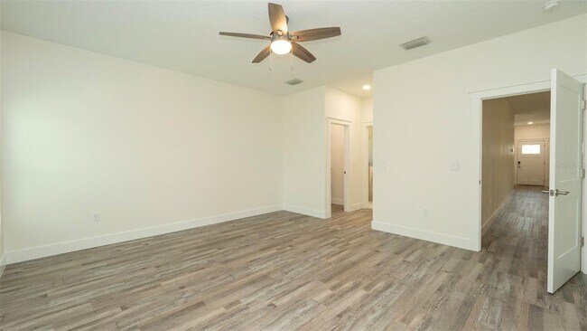 Building Photo - 6454 Freeport Dr