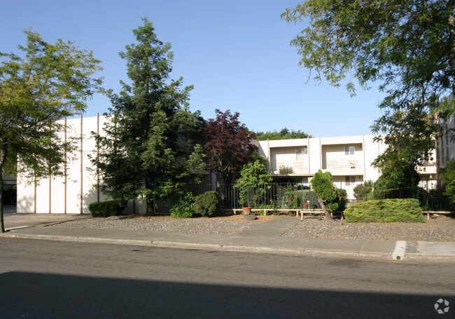 Building Photo - Kimberly Court Apartments