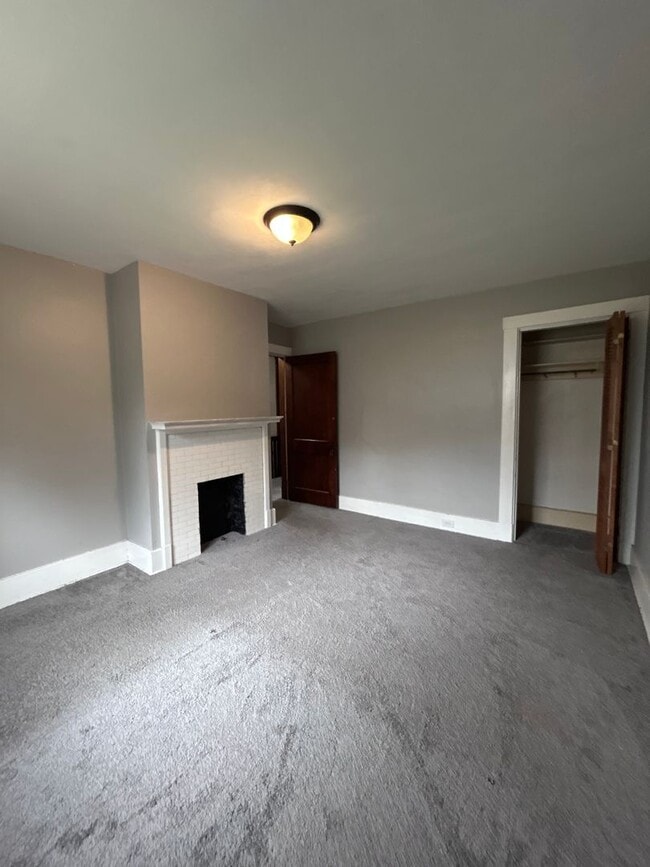 Building Photo - wat247