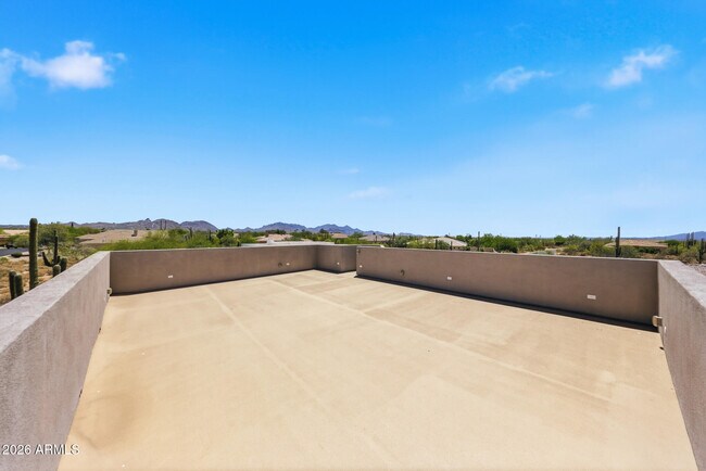 Building Photo - 6896 E Lomas Verdes Dr