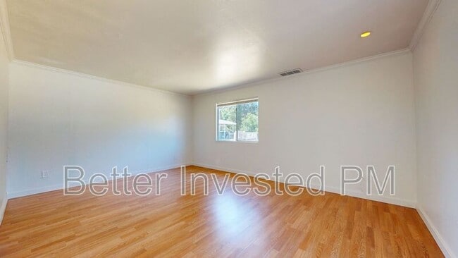 Building Photo - 5050 Old Redwood Hwy