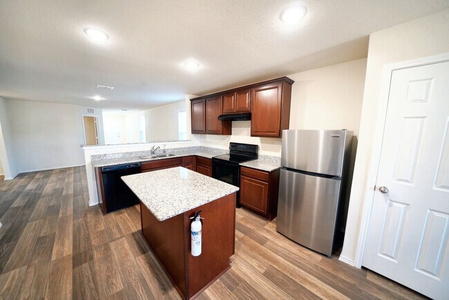 Building Photo - Stylish Move-In Ready Home in Rosillo Ranch, San Antonio, TX - Realtor Commission: $400