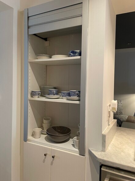 Building Photo - 134 Elysian Way NW