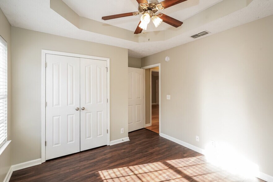 Building Photo - 1211 Azure Way