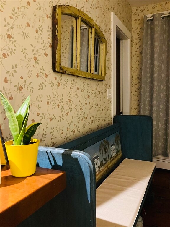 Building Photo - 16 Tyng St