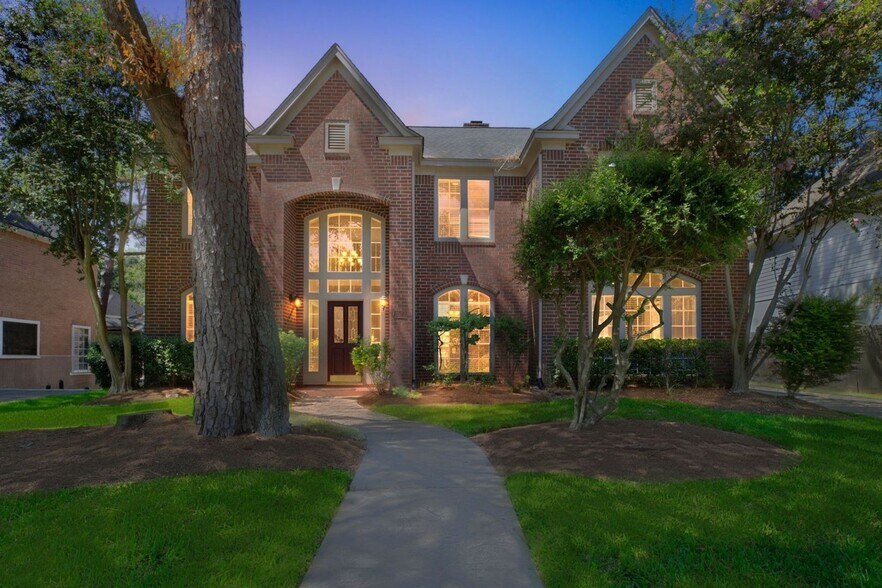 Primary Photo - 3523 Shady Village Dr