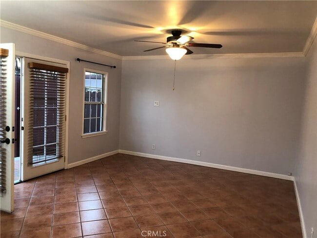 Building Photo - 3577 Gundry Ave