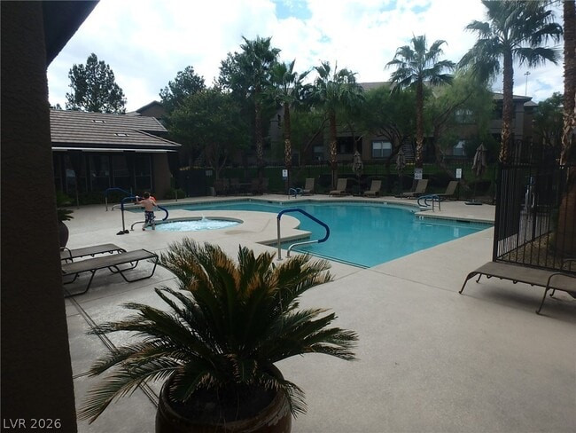 Building Photo - 45 Maleena Mesa St