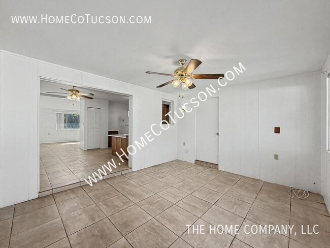 Building Photo - 1319 E Louisiana Dr