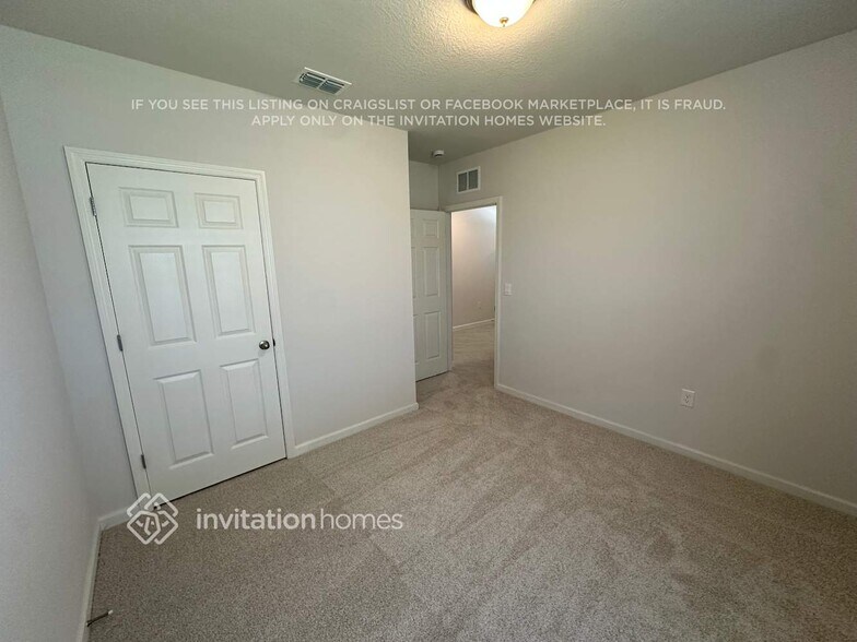 Building Photo - 1601 Wyoming Dr SE