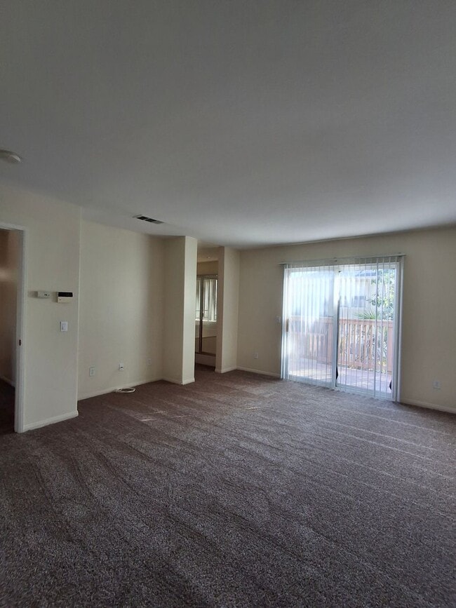 Building Photo - RECENTLY REDUCED!!! Beautiful Home in the Heart of it all. MUST SEE!